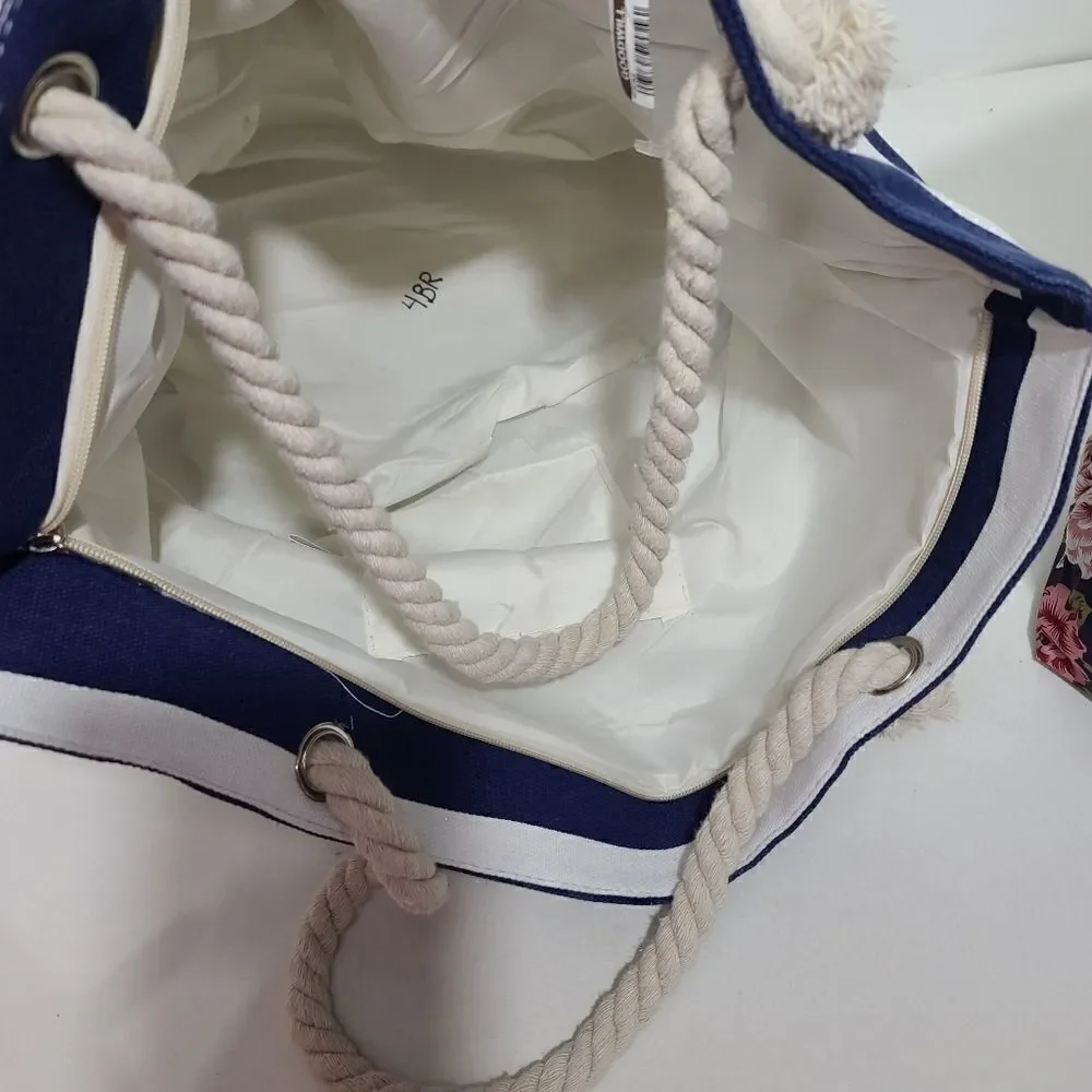 Risca Win blue & white striped Beach tote bag